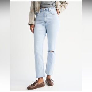 A&F Ultra High Rise Ankle Straight Jean size 31L